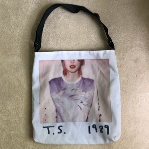 1989 tote